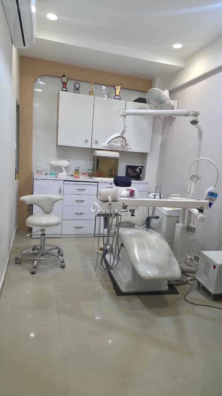 Modern Dental Clinic Shri Uma Smile Care